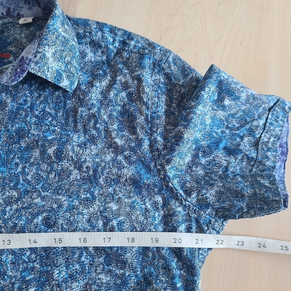 Robert Graham Blue Floral Button Down Shirt - Picture 6 of 8